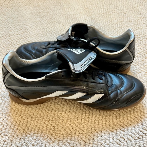 Adidas Puntero indoor soccer/court shoes. Women’s size 9.5/10 and men’s size 8.5 - Picture 4 of 6